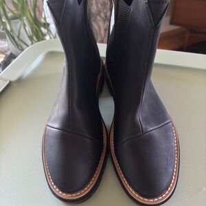 Toms Skylar Boot nwt